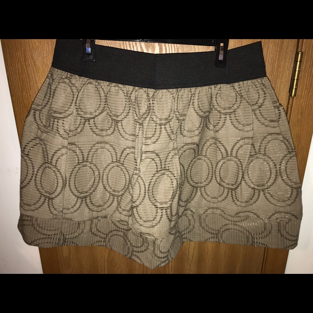 Super cute BNWOT Vera Wang Skirt LG
